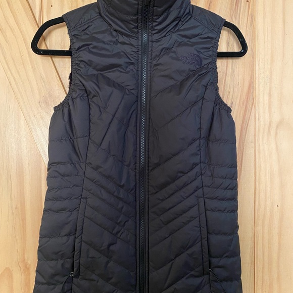 North Face like NEW reversible vest black with black velvet lining size small - Picture 12 of 12